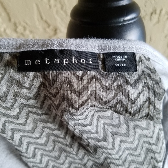 Metaphor Peek A Boo back long sleeve tunic XL - Picture 4 of 4
